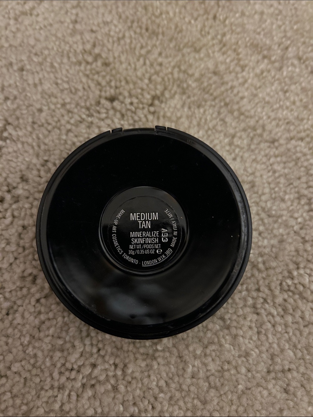 MAC Cosmetics Matte Black Compact Powder Case - Picture 2 of 3
